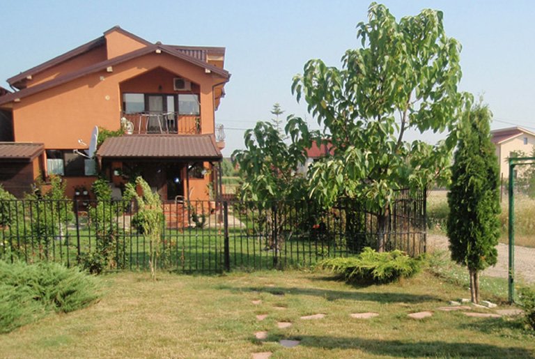 Senior Family House - Camin de batrani